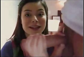 Miranda cosgrove handjob video! ponaredek video - izključno izključno miranda