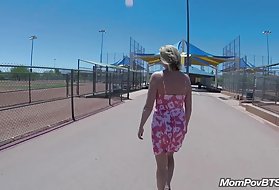 Debelo telo milf vzame v rit odprite rit park v javni park