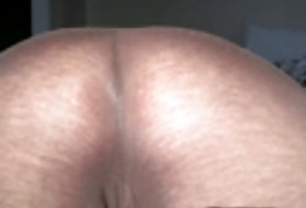 Kratek domač porno video na internetu vabi veliko seksi rit črna