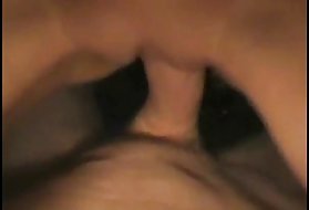 Prišlo v njeno muco in ona squirt cum na pnye mame porno