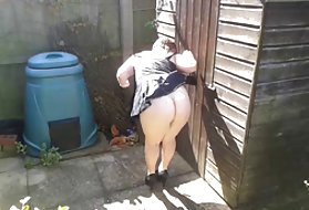 Prekleto parov porno slutty devica, vrt vrt vrtnar